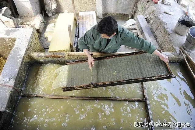 礦物油消泡劑在造紙製漿中的(de)運用 礦物(wù)油消泡劑在造紙製漿中的運用
